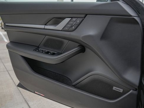 New 2025 Porsche Taycan 4S image 18