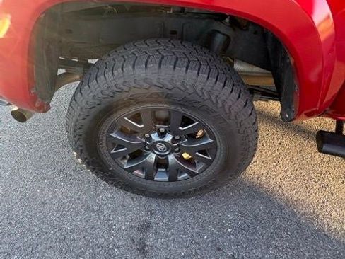 Used 2021 Toyota Tacoma SR5 image 13