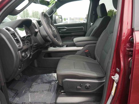 Used 2025 RAM 1500 Big Horn AWD/4WD image 29