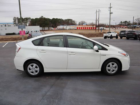 Used 2010 Toyota Prius Two image 11