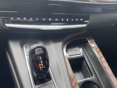 Used 2024 Cadillac Escalade Sport Platinum w/ LPO, ONYX Package image 30