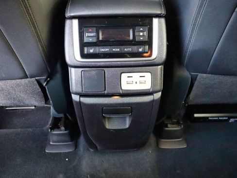 Used 2021 Subaru Ascent Limited w/ Technology Package AWD/4WD image 31