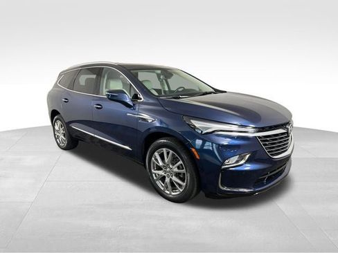 Used 2024 Buick Enclave Essence w/ Experience Buick Package AWD/4WD image 7