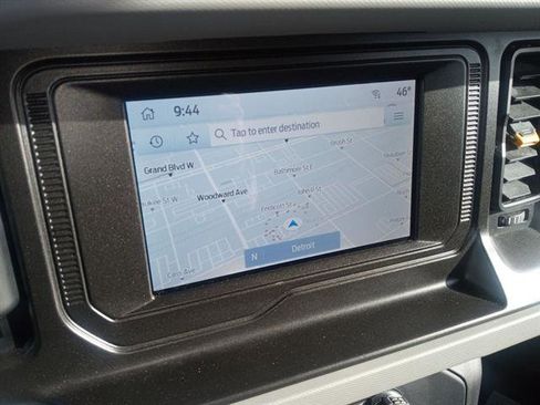 Used 2021 Ford Bronco Badlands image 48