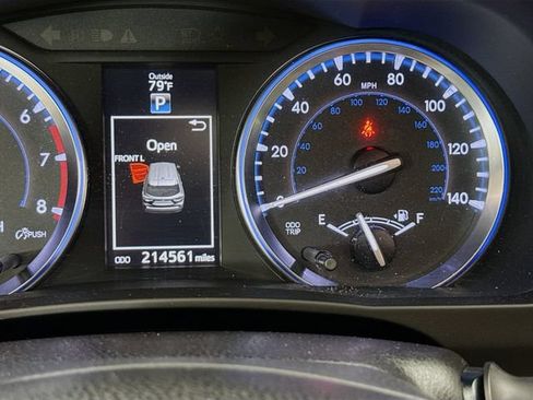 Used 2016 Toyota Highlander XLE AWD/4WD image 12