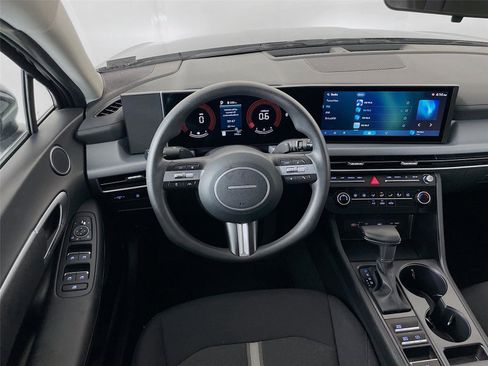 Certified 2025 Hyundai Sonata SE FWD image 24