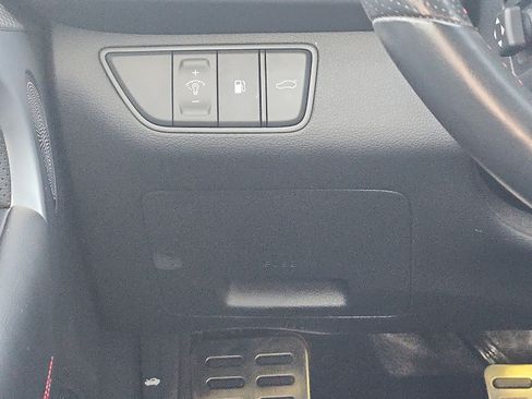 Used 2023 Genesis G70 2.0T w/ Sport Prestige Package image 13