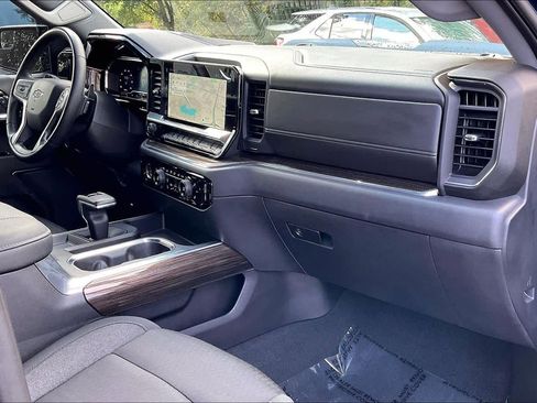 Used 2023 Chevrolet Silverado 1500 LT Trail Boss image 15