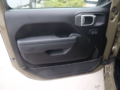 New 2026 Jeep Gladiator Sport image 14