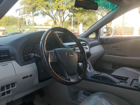 Used 2011 Lexus RX 350 2WD w/ Premium Pkg image 2