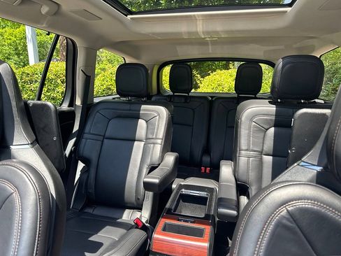 Used 2023 Lincoln Aviator Reserve w/ Equipment Group 201A AWD/4WD image 25