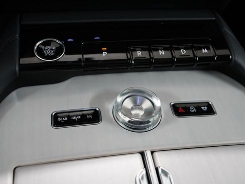 Used 2025 Lincoln Navigator L Reserve AWD/4WD image 27