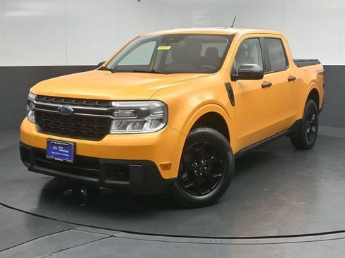 Certified 2022 Ford Maverick XLT w/ Equipment Group 300A Standard image 3