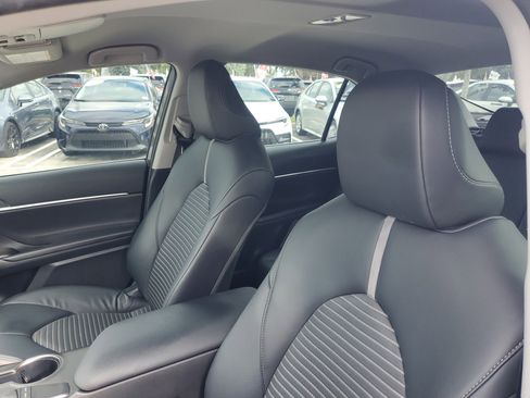 Used 2023 Toyota Camry SE image 17