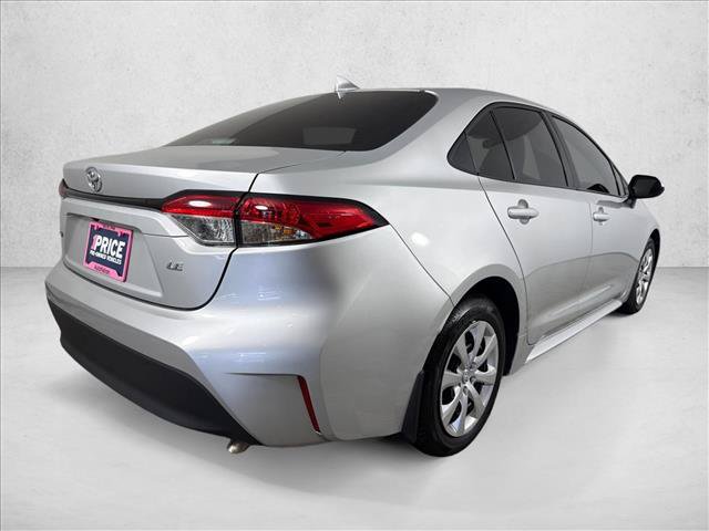 Used 2025 Toyota Corolla LE FWD image 3