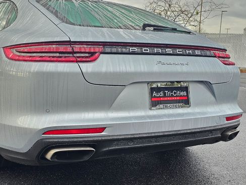 Used 2018 Porsche Panamera 4 image 7