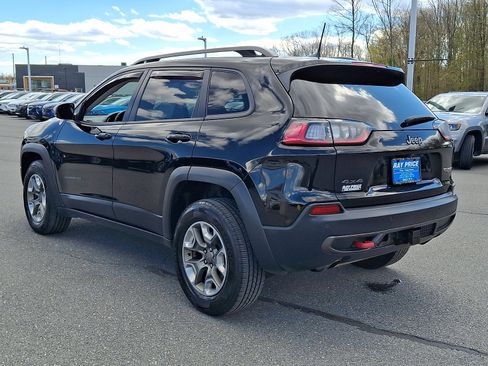 Used 2019 Jeep Cherokee Trailhawk AWD/4WD image 4