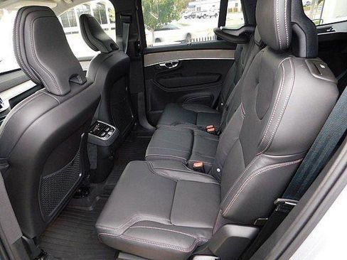 New 2026 Volvo XC90 B6 Ultra w/ Protection Package AWD/4WD image 14