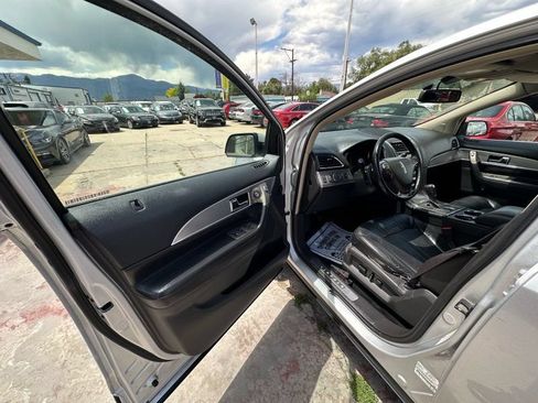 Used 2013 Lincoln MKX AWD image 9