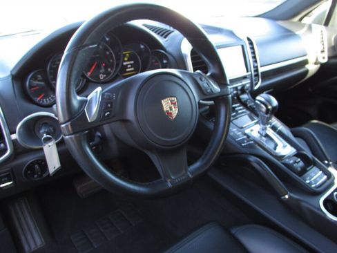 Used 2013 Porsche Cayenne AWD/4WD image 16