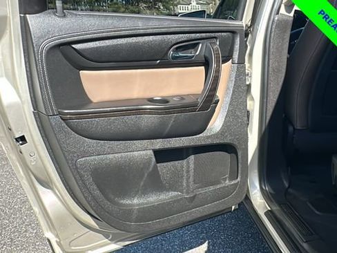 Used 2015 GMC Acadia SLT image 21