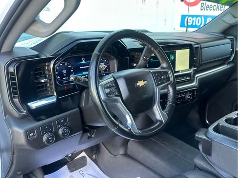 Used 2024 Chevrolet Silverado 2500 LT image 33