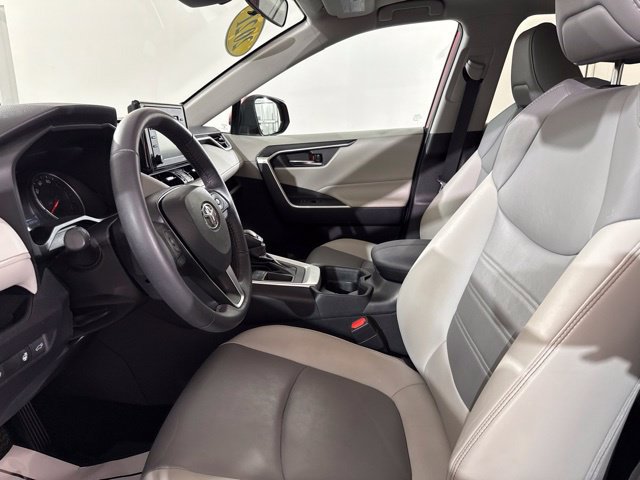 Used 2021 Toyota RAV4 XLE Premium FWD image 16