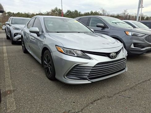 Used 2023 Toyota Camry LE image 6