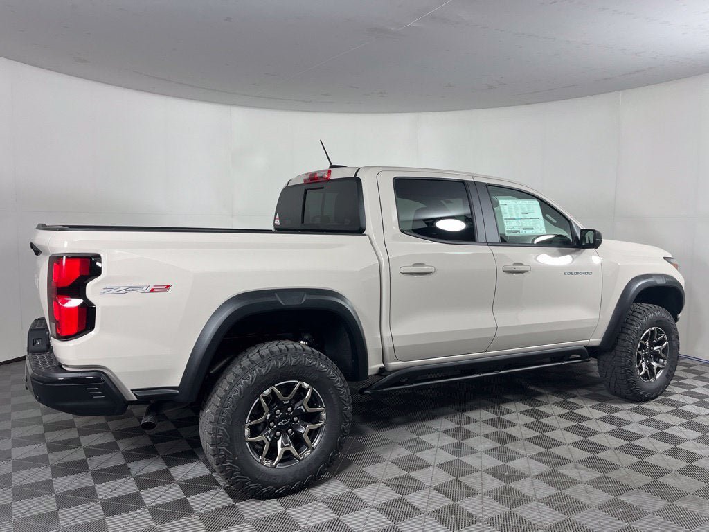 New 2026 Chevrolet Colorado ZR2 w/ Technology Package AWD/4WD image 6
