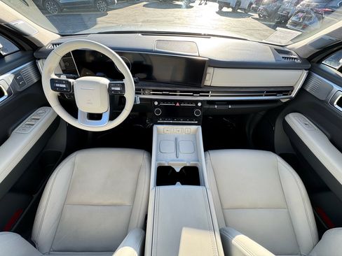 Used 2024 Hyundai Santa Fe Limited image 12