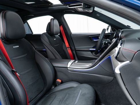 Used 2024 Mercedes-Benz C 43 AMG AMG C 43 4MATIC image 22