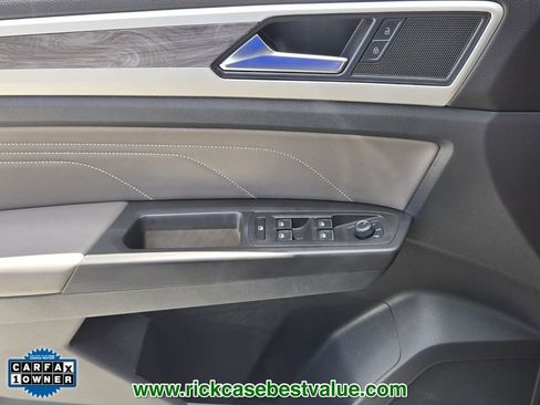 Used 2022 Volkswagen Atlas Cross Sport SE image 33