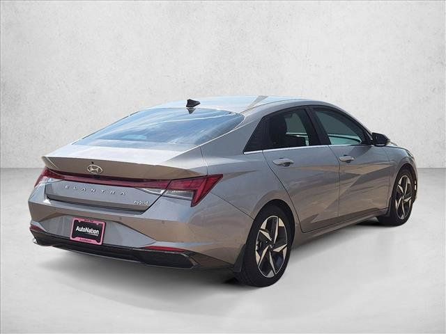 Used 2023 Hyundai Elantra Limited FWD image 3