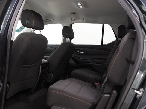 Used 2020 Chevrolet Traverse LT w/ Driver Confidence II Package AWD/4WD image 18