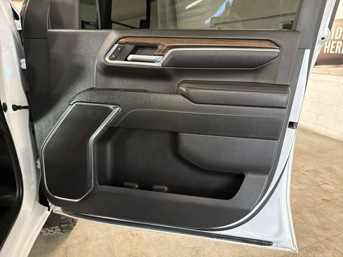 Used 2024 Chevrolet Silverado 2500 LT AWD/4WD image 51