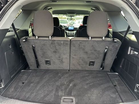 Used 2024 Ford Explorer XLT image 22