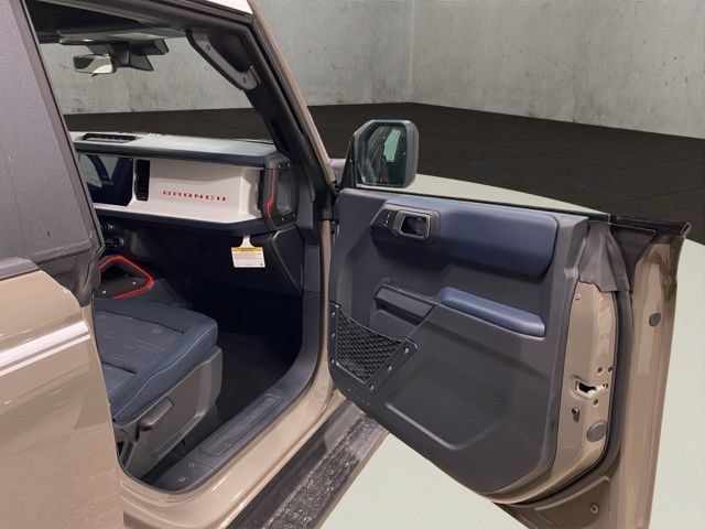 New 2026 Ford Bronco Heritage Edition AWD/4WD image 18