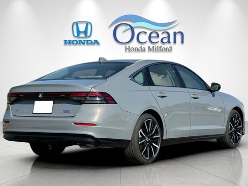 New 2026 Honda Accord Touring image 5