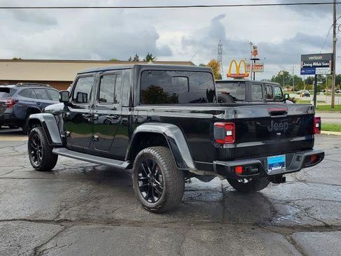 Used 2022 Jeep Gladiator Overland image 5