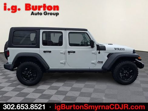 Used 2022 Jeep Wrangler Unlimited Sport AWD/4WD image 7