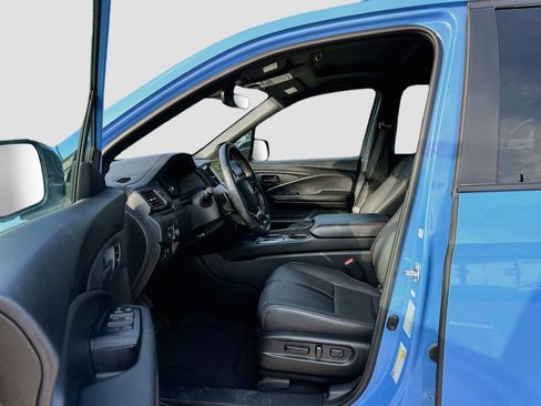 Used 2025 Honda Passport TrailSport image 20