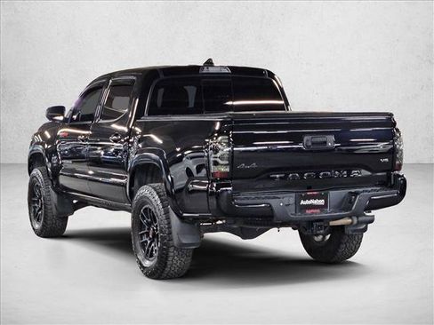 Used 2020 Toyota Tacoma Limited image 7