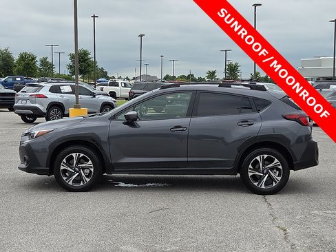 Used 2024 Subaru Crosstrek 2.0i Premium AWD/4WD image 3