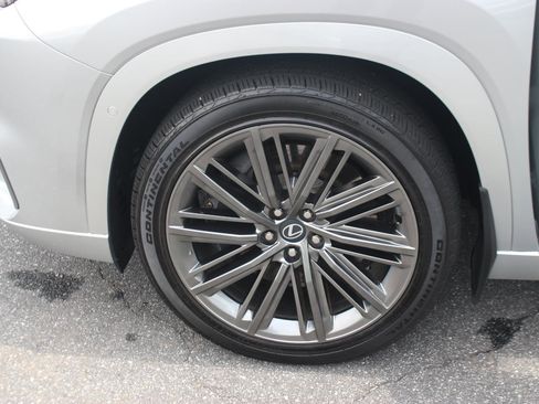 Used 2026 Lexus TX 550h AWD Plug-In Hybrid w/ Technology Package image 28