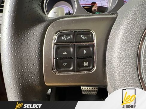 Used 2014 Dodge Challenger SXT RWD image 17