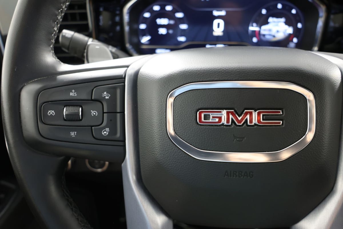Used 2023 GMC Sierra 1500 SLT w/ SLT Premium Package AWD/4WD image 28