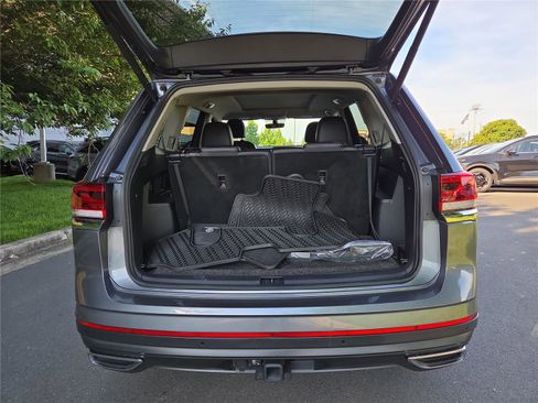 Certified 2023 Volkswagen Atlas SE w/ Panoramic Sunroof Package AWD/4WD image 5