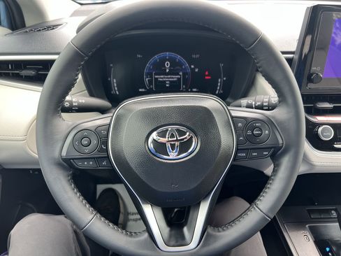 Used 2026 Toyota Corolla Cross LE FWD image 18