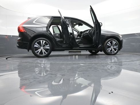 Used 2022 Volvo XC60 B5 Inscription w/ Advanced Package image 50