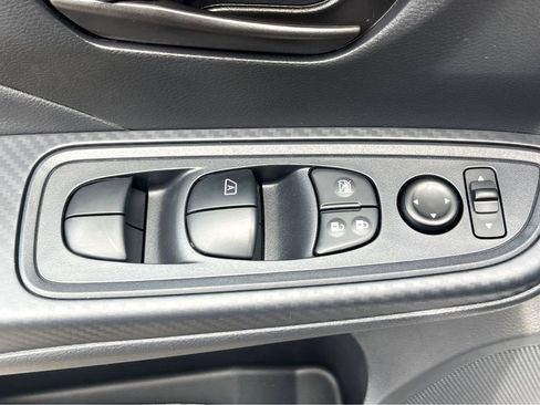 New 2025 Nissan Versa S w/ Trunk Package FWD image 16